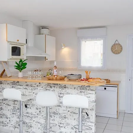 Maison A 100m - A Pied - 5 Pers Prázdninový dům