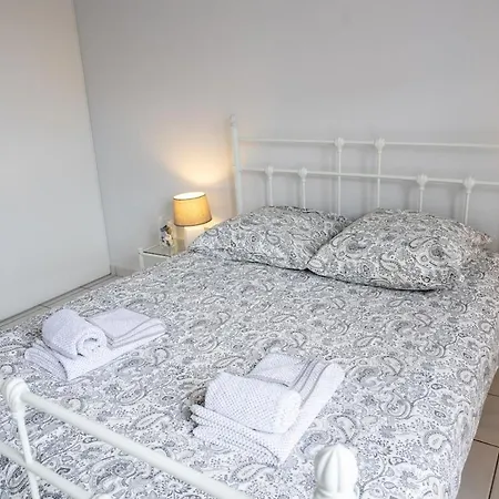 Maison A 100m - A Pied - 5 Pers